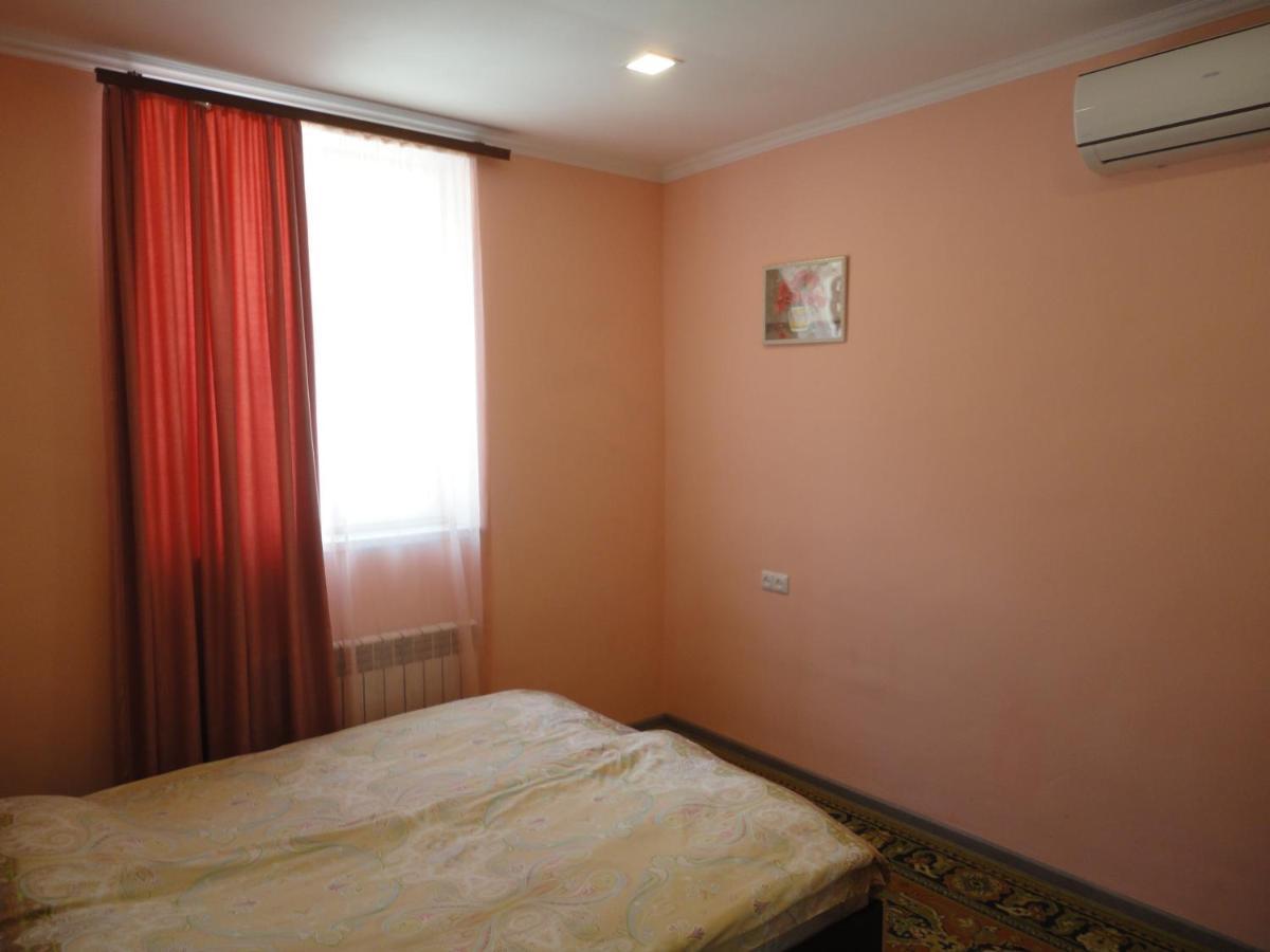 Like Home Guesthouse Erévan Extérieur photo